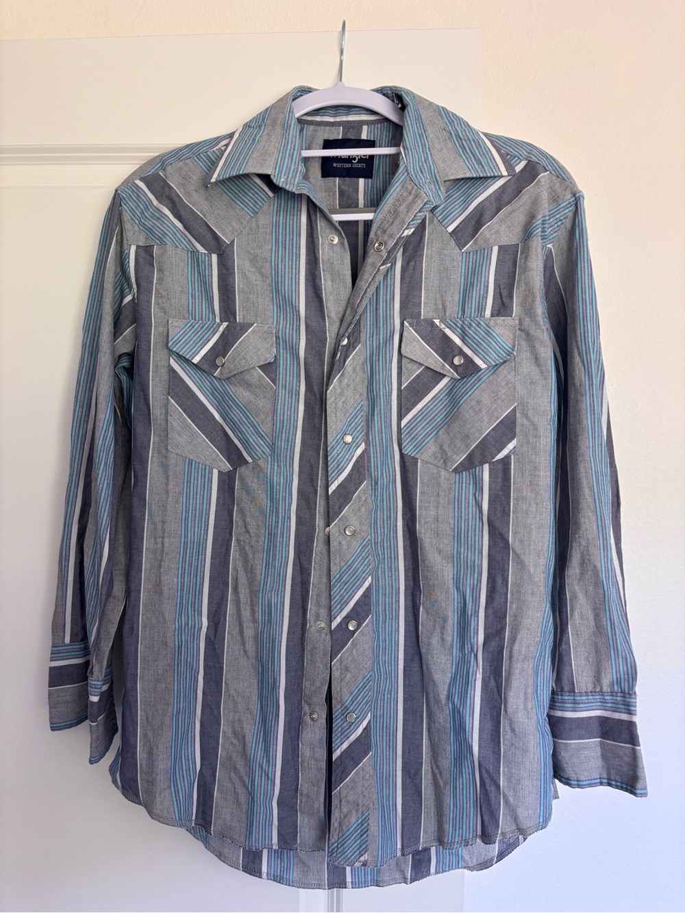 Wrangler Blue and Gray Striped Casual Button-Down Shirt